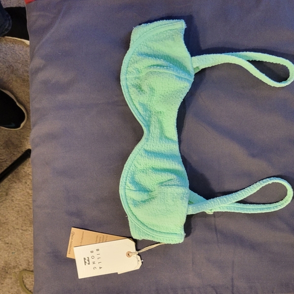 NWT - Billabong Women's Pastel Greem Bikni Top - NWT - Picture 2 of 13